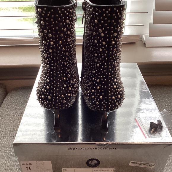AZALEA WANG Ridley Studded Pointed Toe Bootie (Women) 7.5M - Picture 11 of 13